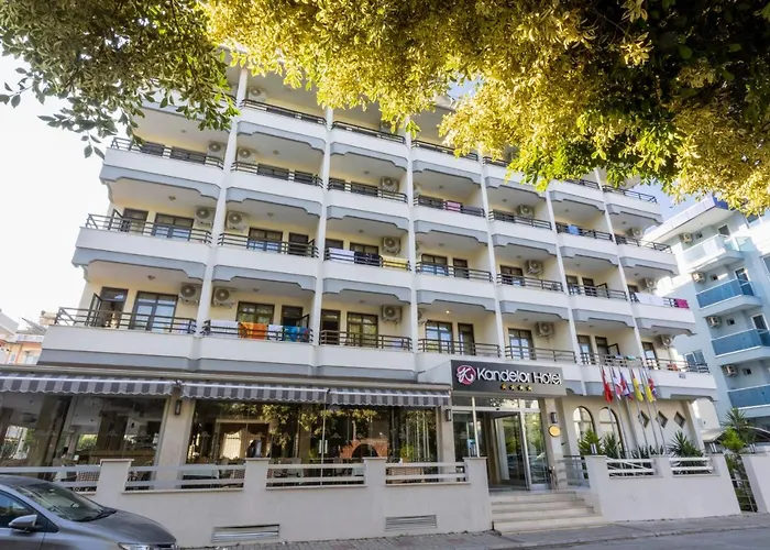 Kandelor Hotel
